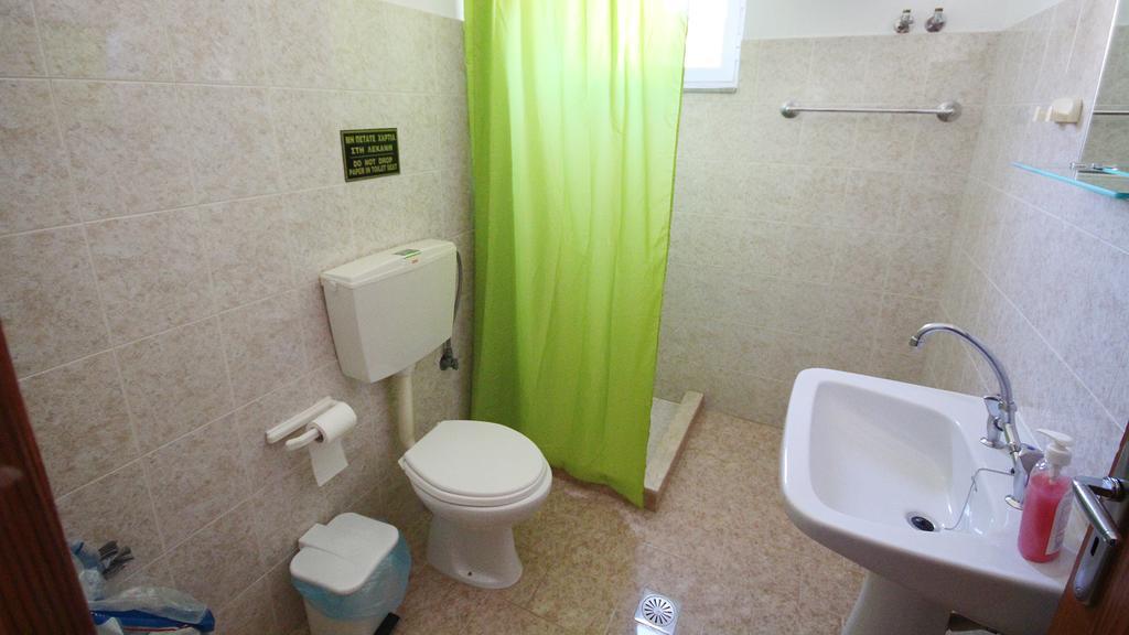 Appartement Ampelos And *